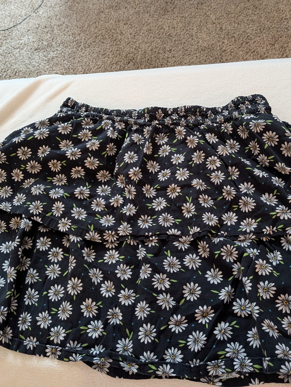 Old Navy Black Daisy Print Tiered Skirt